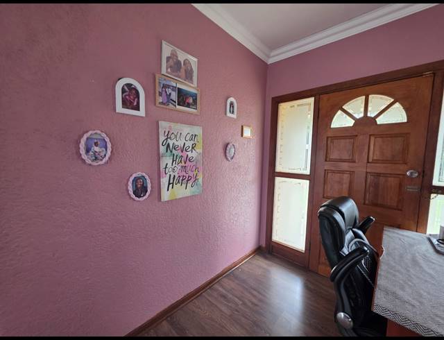 4 BEDROOM HOUSE FOR SALE IN BUYSCELIA